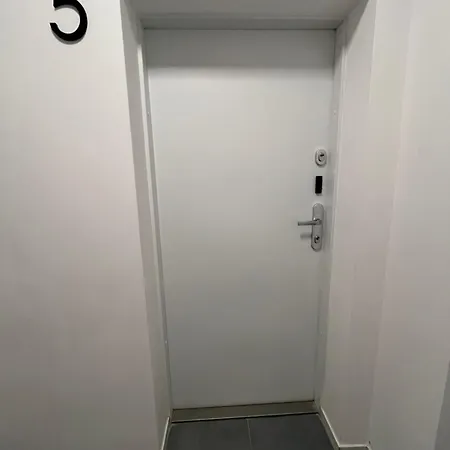 Fantastays - Starlight Appartement