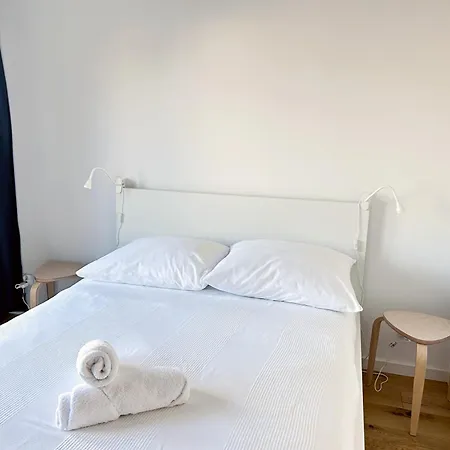 Fantastays - Starlight Apartament *